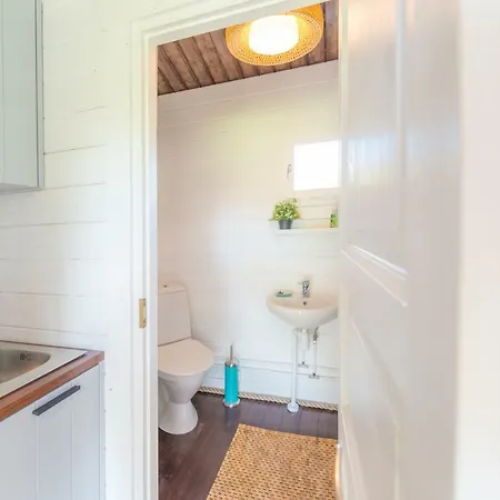 Cozy Summerhouse In *