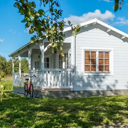 Cozy Summerhouse In Nasva
